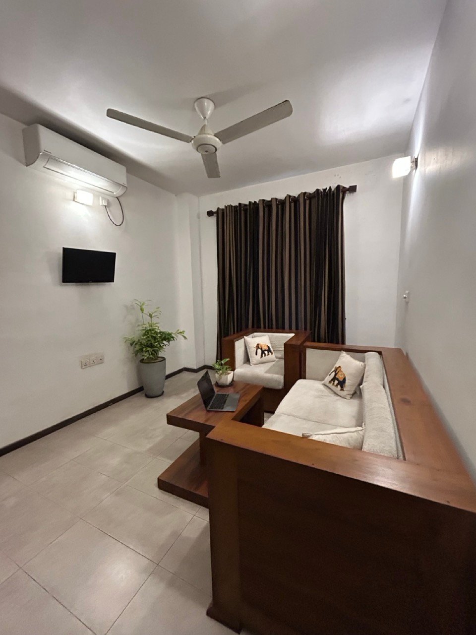 Meeting Room (4 Pax) - image 3